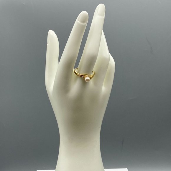 Classic Faux Pearl Solitaire Ring, Gold Tone Sleek Minimalist Band - Picture 1 of 5